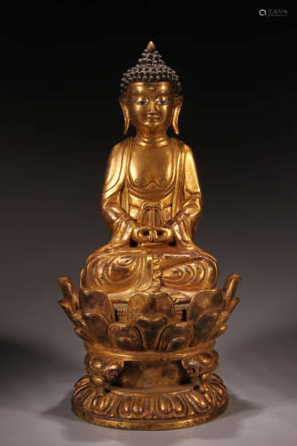 A Gilt Bronze Sakyamuni Figure Statue