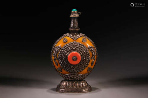 A Glass Ware Dragon Pattern Snuff Bottle