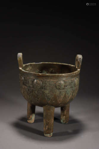 A Chinese Bronze Tripod