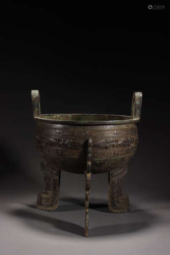 A Chinese Bronze Tripod