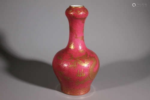 A Dragon Pattern Carmine Gold Porcelian Vase