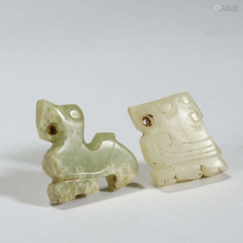 WARRING STATES PERIOD OF CHINA,A PAIR OF JADE PENDANTS