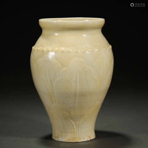 DING-TYPE VASE,SONG DYNASTY