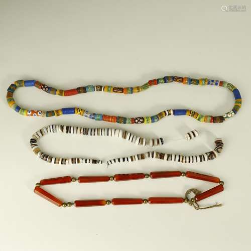 ANCIENT CHINESE,A SET OF AGATE COURT NECKLACE