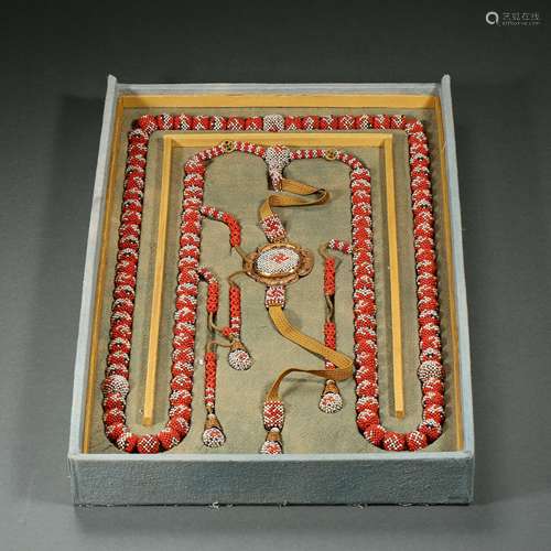 CHINESE QING DYNASTY AGARWOOD COVERED WITH CORAL BEADS AND P...