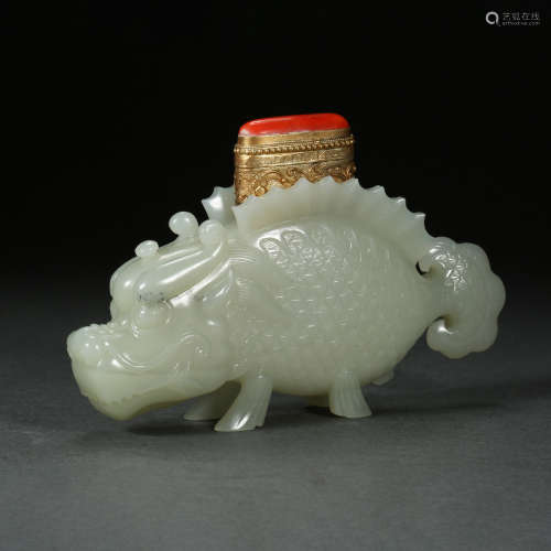 CHINESE QING DYNASTY HETIAN JADE POT, CORAL