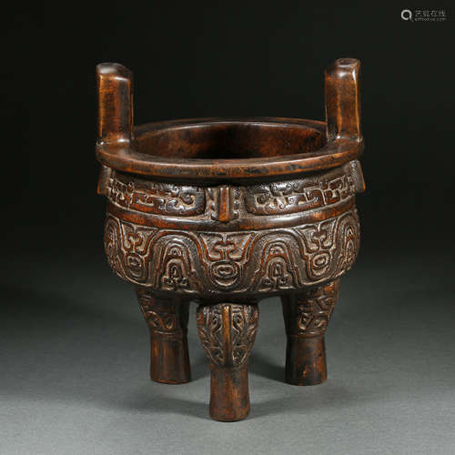 CHINESE QING DYNASTY AGARWOOD THREE-LEGGED FURNACE