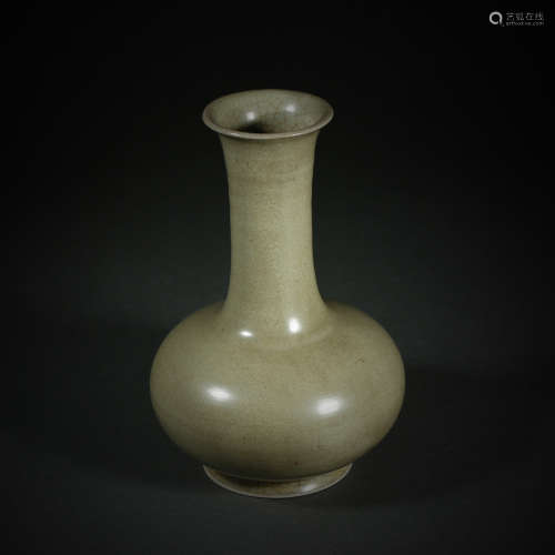 LONGQUAN WARE LONG FLASK VASE, SOUTHERN SONG DYNASTY