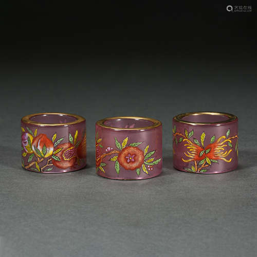 A SET OF CHINESE QING DYNASTY FU LU SHOU GLASS THUMB RING