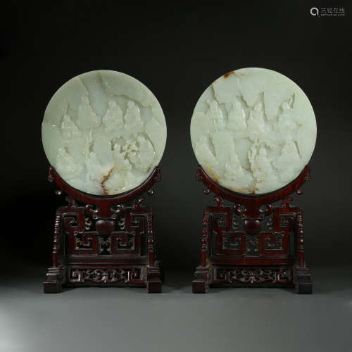 A PAIR OF CHINESE QING DYNASTY HETIAN JADE TABLE SCREEN