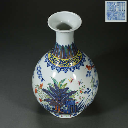 CHINESE SPRING BOTTLE, QIANLONG PERIOD, QING DYNASTY