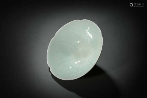 HUTIAN WARE BLUE GLAZED FLOWER MOUTH BOWL, SOUTHERN SONG DYN...