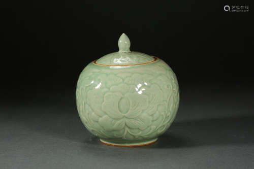 YUE WARE BLUE GLAZED LID POT FROM SONG DYNASTY OF CHINA