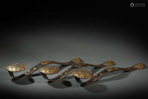 A GROUP OF CHINESE QING DYNASTY COPPER RUYI