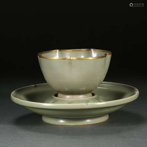 A SET OF YAOZHOU WARE CUP HOLDER, NORTHERN SONG DYNASTY, CHI...