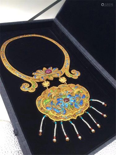 A CHINESE GILT SILVER INLAID GEMSTONE PEARL ENAMELING