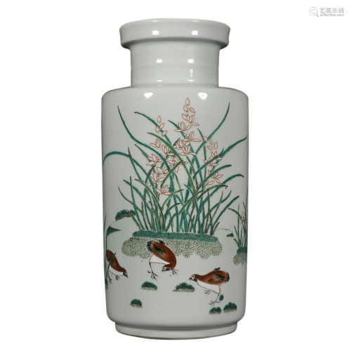 FAMILLE-ROSE 'QUAIL AND ORCHID' MALLET VASE