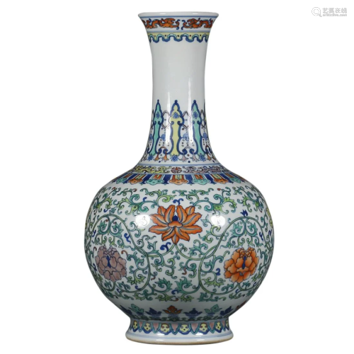 DOUCAI 'LOTUS' VASE