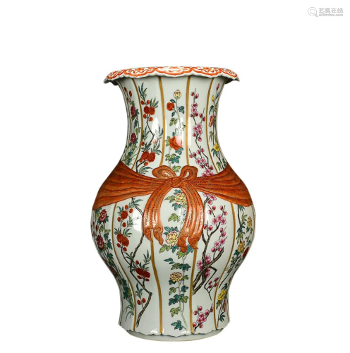 FAMILLE-ROSE 'FLORAL' ZUN VASE