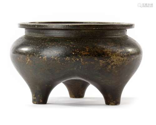 BRONZE TRIPOD INCENSE BURNER QING DYNASTY, 17TH/18TH CENTURY