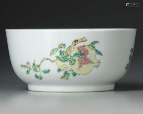 A CHINESE FAMILLE ROSE 'THREE ABUNDANCES' BOWL, QING DYNASTY...
