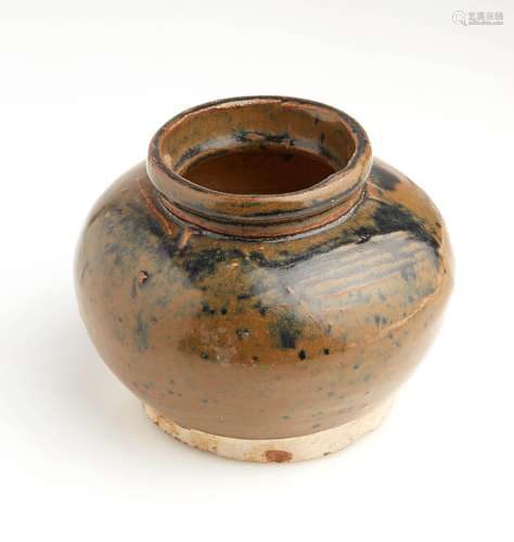 Ancien vase en terre cuite vernissée. Chine, Song ? Diam. : ...