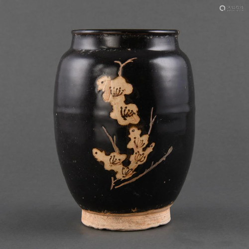 A FINE CUT-GLAZE DECORATED 'JIZHOU' JAR