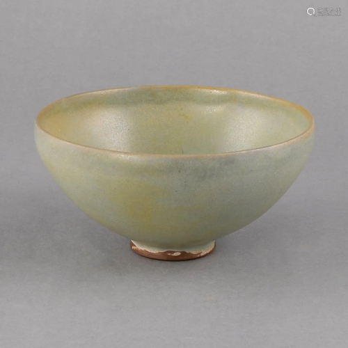 A HENAN CELADON-GLAZED BOWL