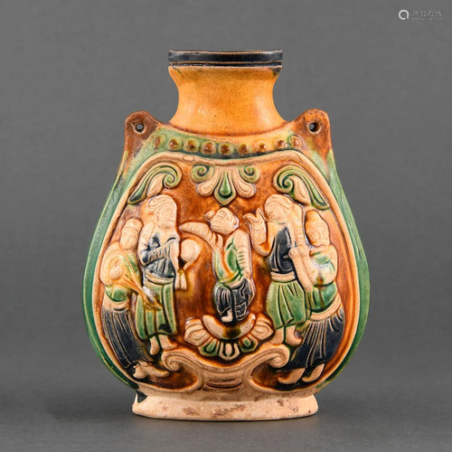 A SMALL SANCAI-GLAZED 'MUSICIANS' FLASK