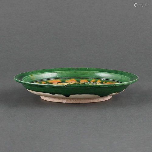 AN INCISED SANCAI-GLAZED 'FISH' DISH