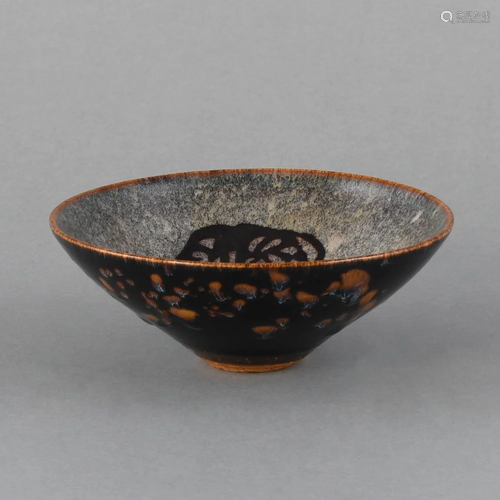 A JIZHOU PAPER-CUT BOWL