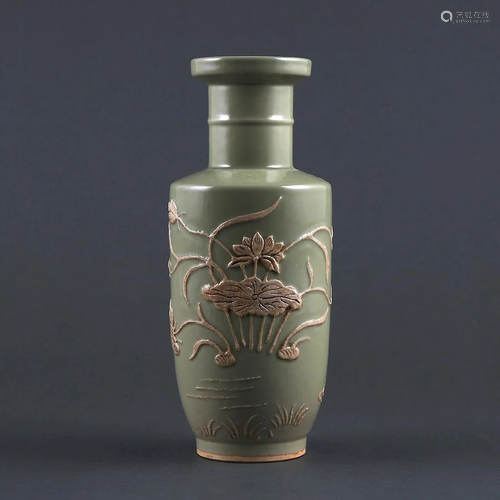 A CELADON-GLAZED WHITE-SLIP 'LOTUS' VASE