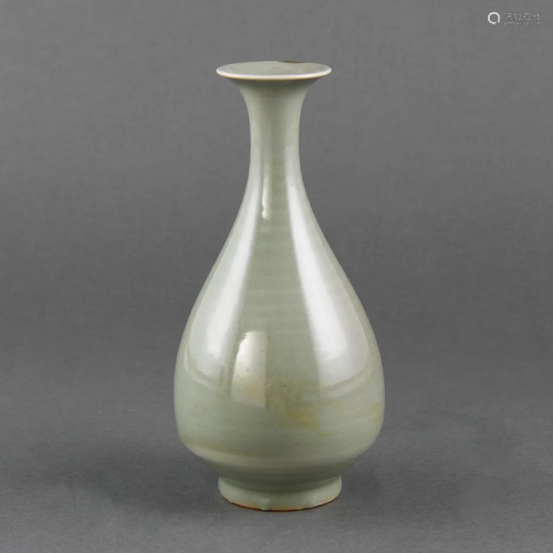 A 'LONGQUAN' CELADON VASE, YUHUCHUNPING