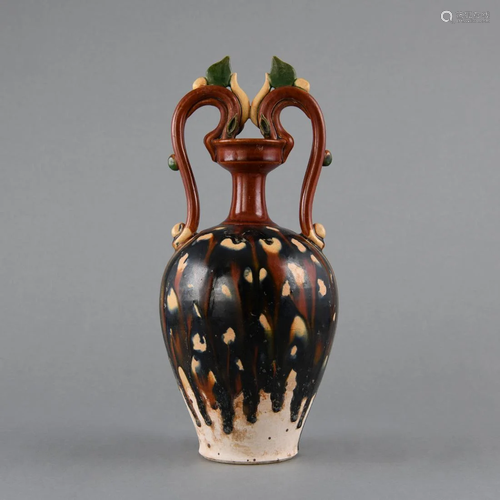 A SANCAI-GLAZED DRAGON-HANDLED AMPHORA