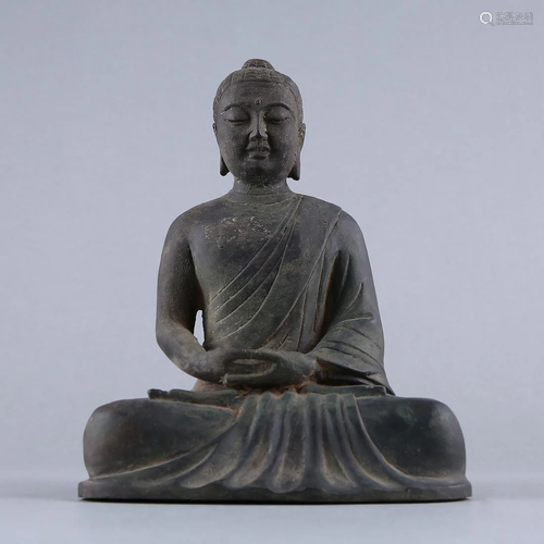 A BRONZE FIGURE OF SHAKYAMUNI BUDDHA