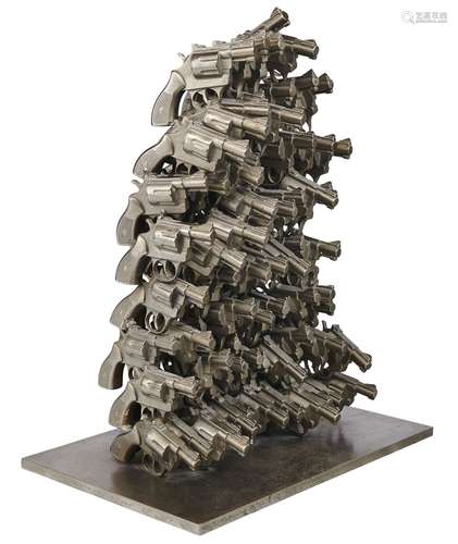 ARMAN 1928-2005 TOOLS OF PERSUASION ACCUMULATION DE REVOLVER...