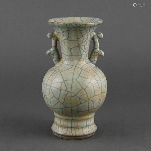 A FINE AND RARE GE-TYPE LOBED VASE