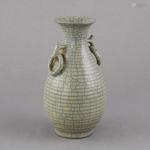 A 'GE'-TYPE HANDLED VASE