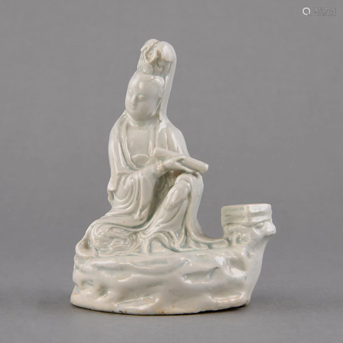 A 'QINGBAI' FIGURE OF GUANYIN