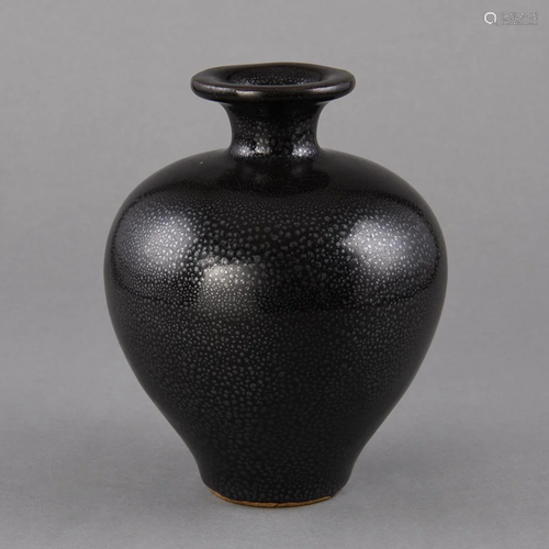 A RARE BLACK-GLAZED 'OIL SPOT' VASE