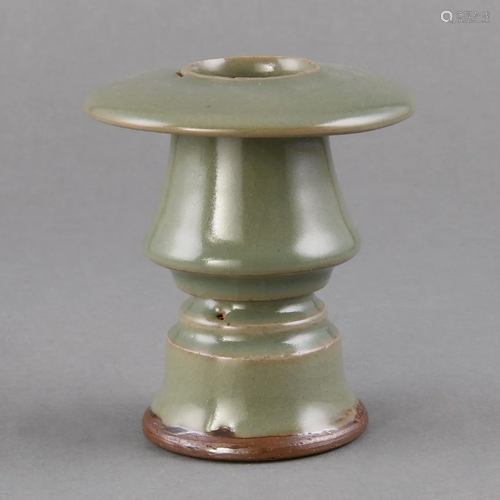 A HENAN CELADON-GLAZED LAMP