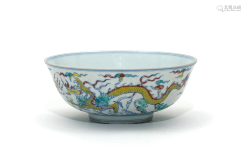 A Dragon Famille Verte Bowl with Chenghua Mark