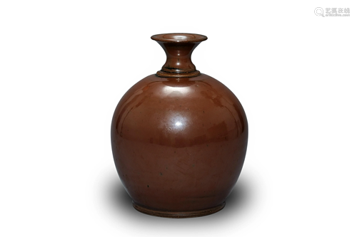 A Brown Glazed Meiping Vase