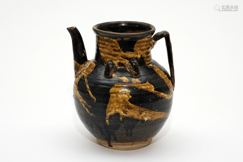 A Jizhou Brown and Yellow Glazed Pot