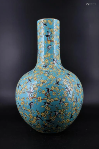 Large Qing Green Round Famille Rose Sorrow Vase