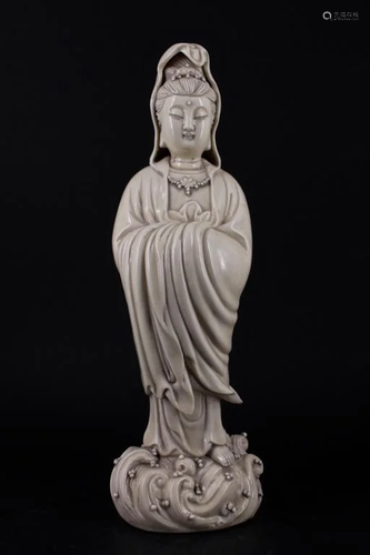 Large Qing Porcelain Dehuaci White GuanYin