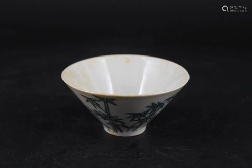 Small Chinese Ming Porcelain DouCai Cup