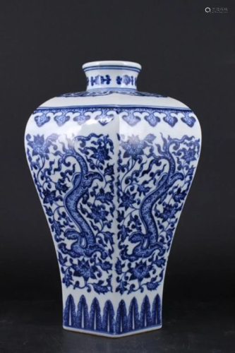 Chinese Qing Blue&White Hexagon Vase
