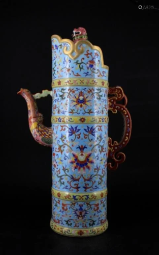 Very Large Qing Porcelain DouCai Tea Pot with Lid