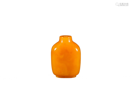 Chinese Caramel Amber Snuff Bottle
